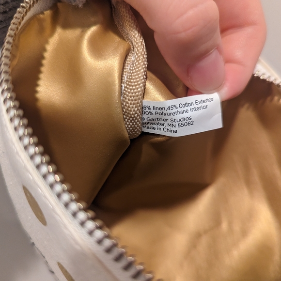 Makeup Pouch - Picture 8 of 9